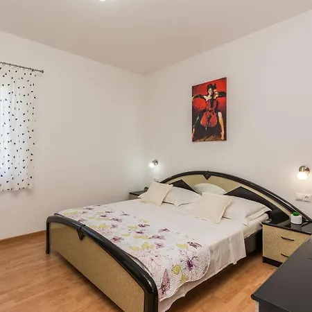 Hidden Gem Apartment Pag Town