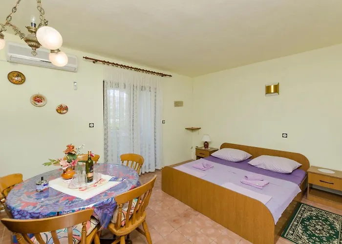 Hidden Gem Apartment Pag Town